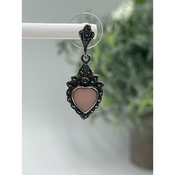 Vtg Signed M 925 Sterling Silver
Marcasite Mother of Pearl Heart
Dangle Earrings - Picture 13 of 15